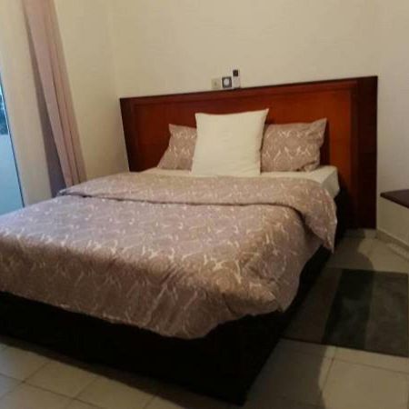 Le Buffle Noir Appart D'Hotes Douala Exteriör bild
