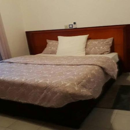 Le Buffle Noir Appart D'Hotes Douala Exteriör bild
