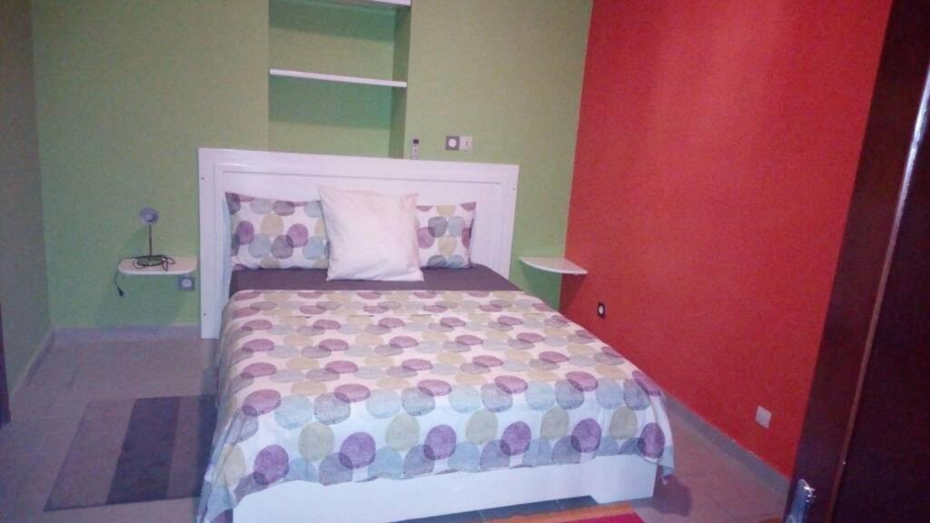 Le Buffle Noir Appart D'Hotes Douala Exteriör bild